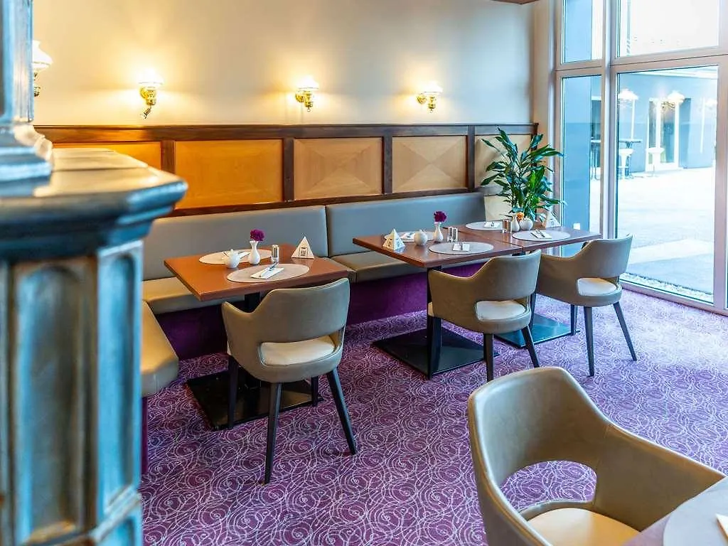 Mercure Salzburg City 4*,